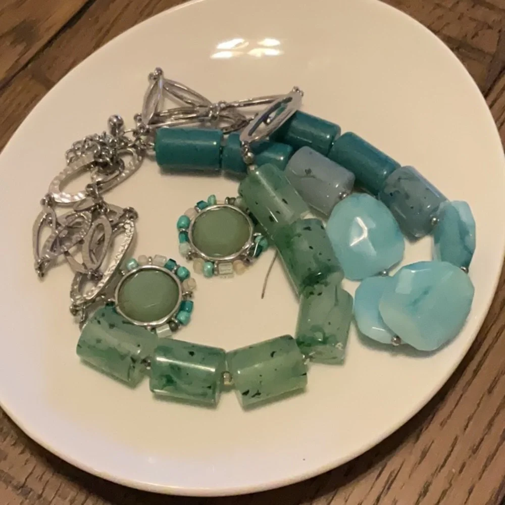 Chicos necklace and earrings - Picture 2 of 4